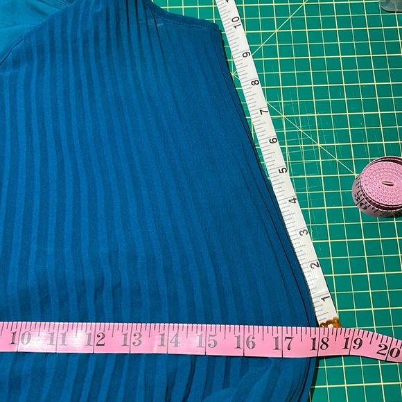 Victoria's Secret Knife Pleat Maxi Dress - Size S - Picture 8 of 9